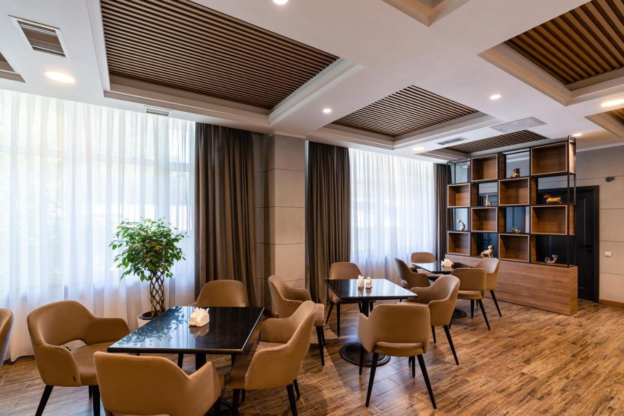 Renion Residence Hotel Almatı Dış mekan fotoğraf